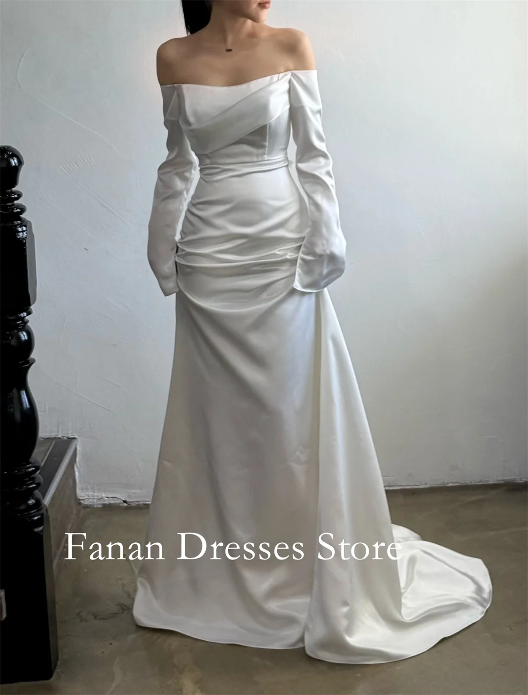 FANAN Korea Off the Shoulder FlareSleeves Bride Dresses Silk Satin Ruched Simple Corset Wedding Dresses 웨딩드레스 Ivory Customi
FANAN Korea Off the Shoulder FlareSleeves Bride Dresses Silk Satin Ruched Simple Corset Wedding Dresses 웨딩드레스 Ivory Customi