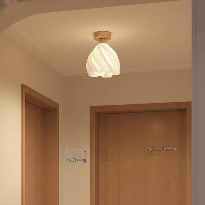 Entry light Entrance entrance log cream wind aisle corridor light Small ceiling light
Entry light Entrance entrance log cream wind aisle corridor light Small ceiling light