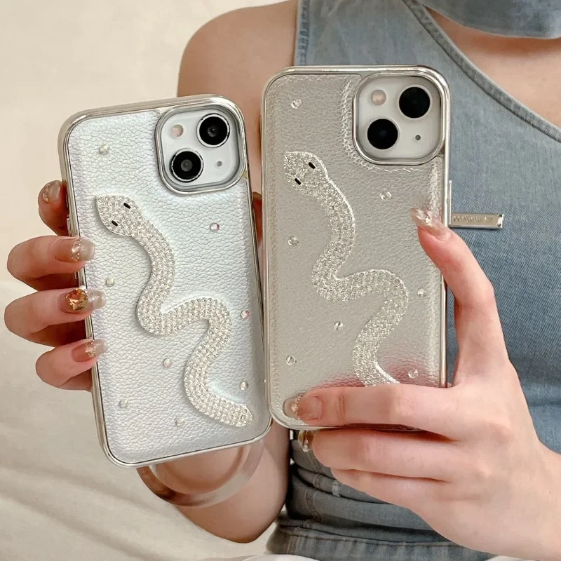 Luxury Electroplated Flash Diamond Mobile Phone Case for IPhone 15ProMax 15Pro 15 14 13 12 ProMax Pro Phone Case Funda
Luxury Electroplated Flash Diamond Mobile Phone Case for IPhone 15ProMax 15Pro 15 14 13 12 ProMax Pro Phone Case Funda