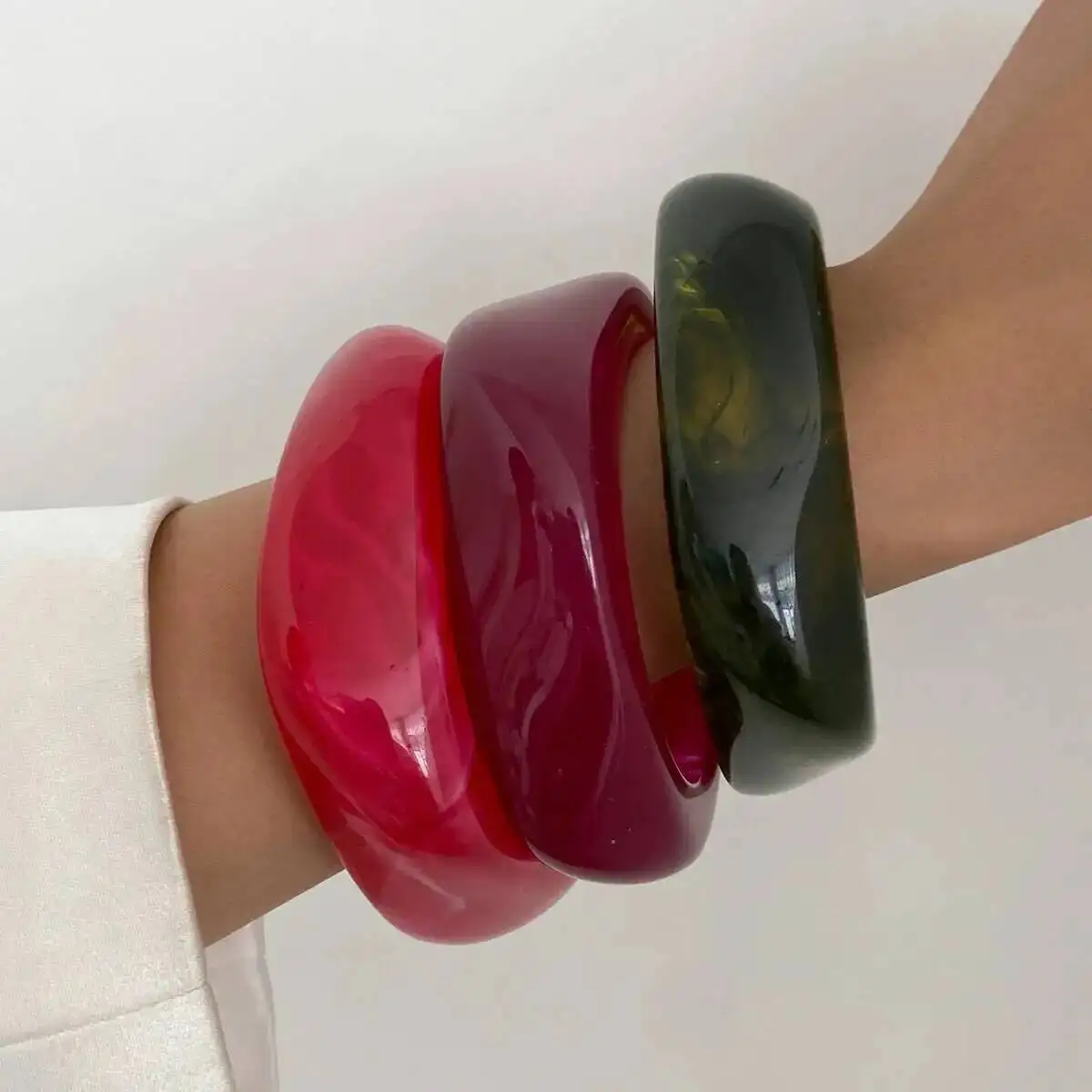 Women's Y2K Boho Irregular Geometric Resin Acrylic Bracelets Retro Stackable Wide Bangles Party Jewelry Gift
Women's Y2K Boho Irregular Geometric Resin Acrylic Bracelets Retro Stackable Wide Bangles Party Jewelry Gift