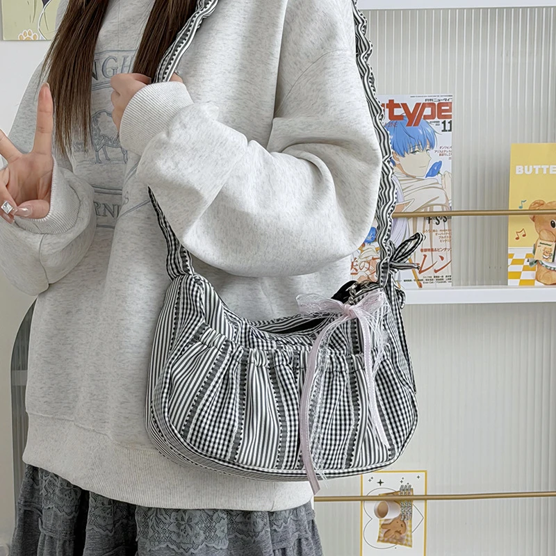 Sweet Cool Blue White Plaid Lace Ribbon Drawstring Crossbody Bag for Girls Daily Shopping Versatile Shoulder Bag
Sweet Cool Blue White Plaid Lace Ribbon Drawstring Crossbody Bag for Girls Daily Shopping Versatile Shoulder Bag