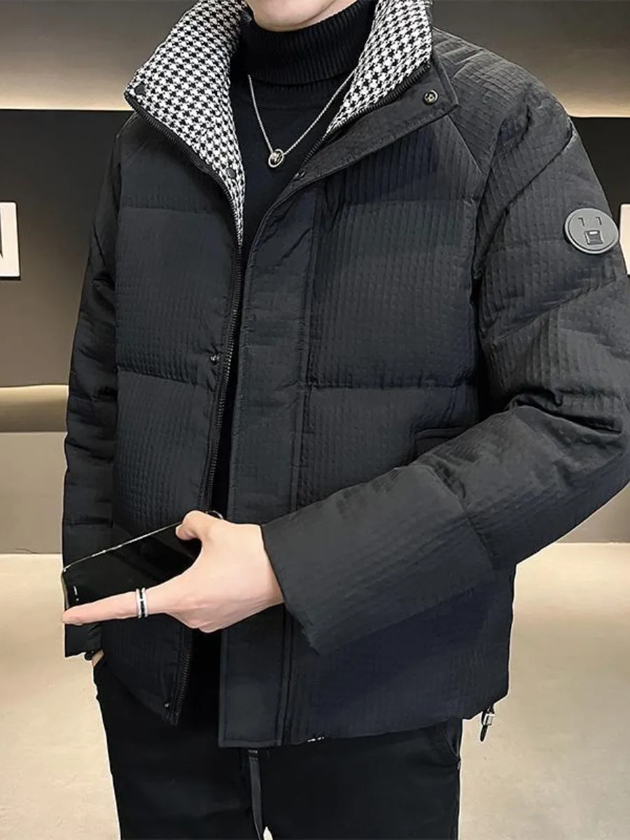 Мужская зимняя куртка-пуховик 2025: Новинка от бренда Haome, трендовая модель с воротником-стойкой, теплая, в клетку, верхняя одежда для мужчин
Мужская зимняя куртка-пуховик 2025: Новинка от бренда Haome, трендовая модель с воротником-стойкой, теплая, в клетку, верхняя одежда для мужчин