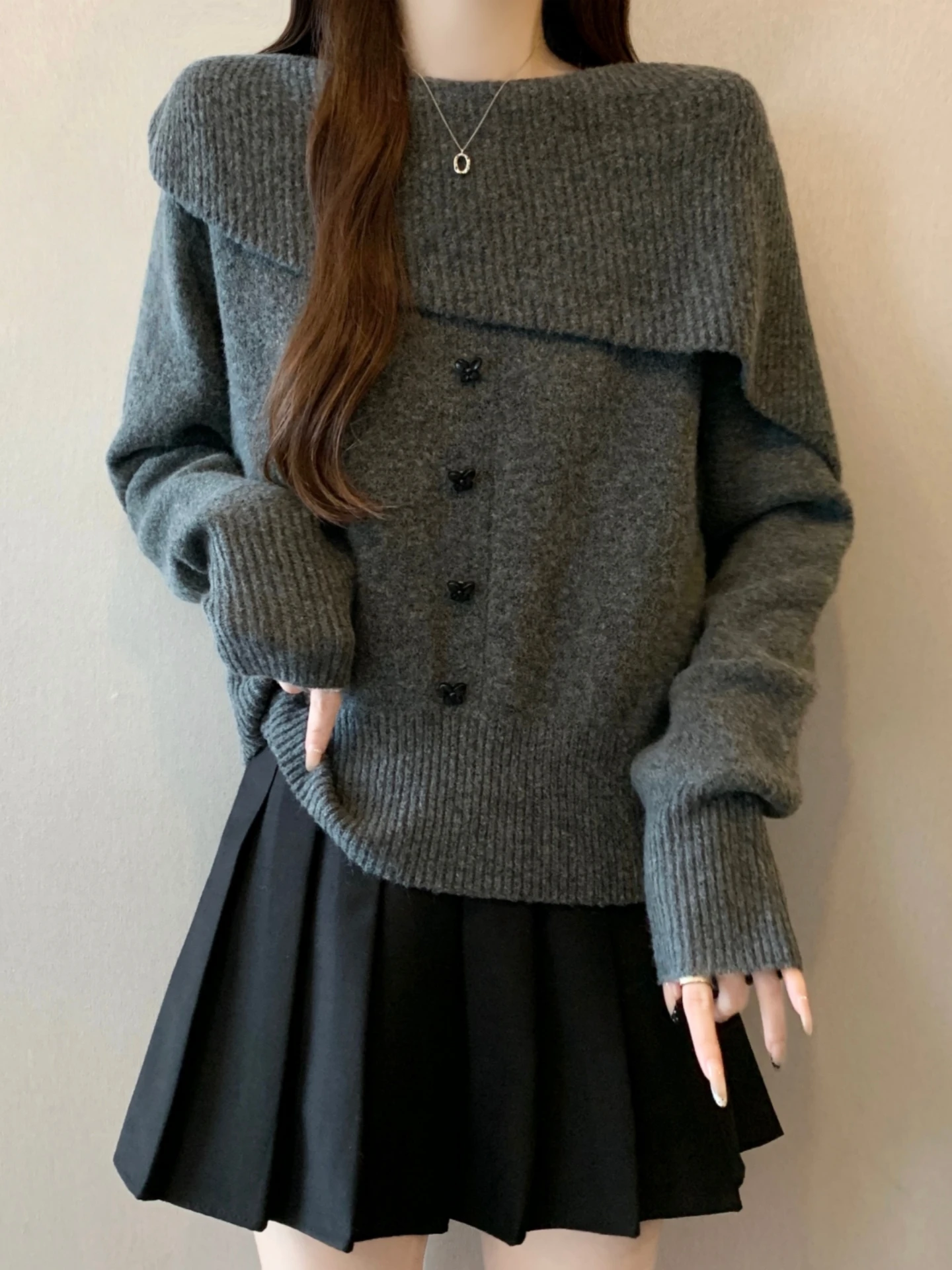 Gray Knitted Shoulder Wrap Short Base Layer Sweater Women's Spring Autumn plus Size Slimming Stylish Korean Loose Fit Top
Gray Knitted Shoulder Wrap Short Base Layer Sweater Women's Spring Autumn plus Size Slimming Stylish Korean Loose Fit Top