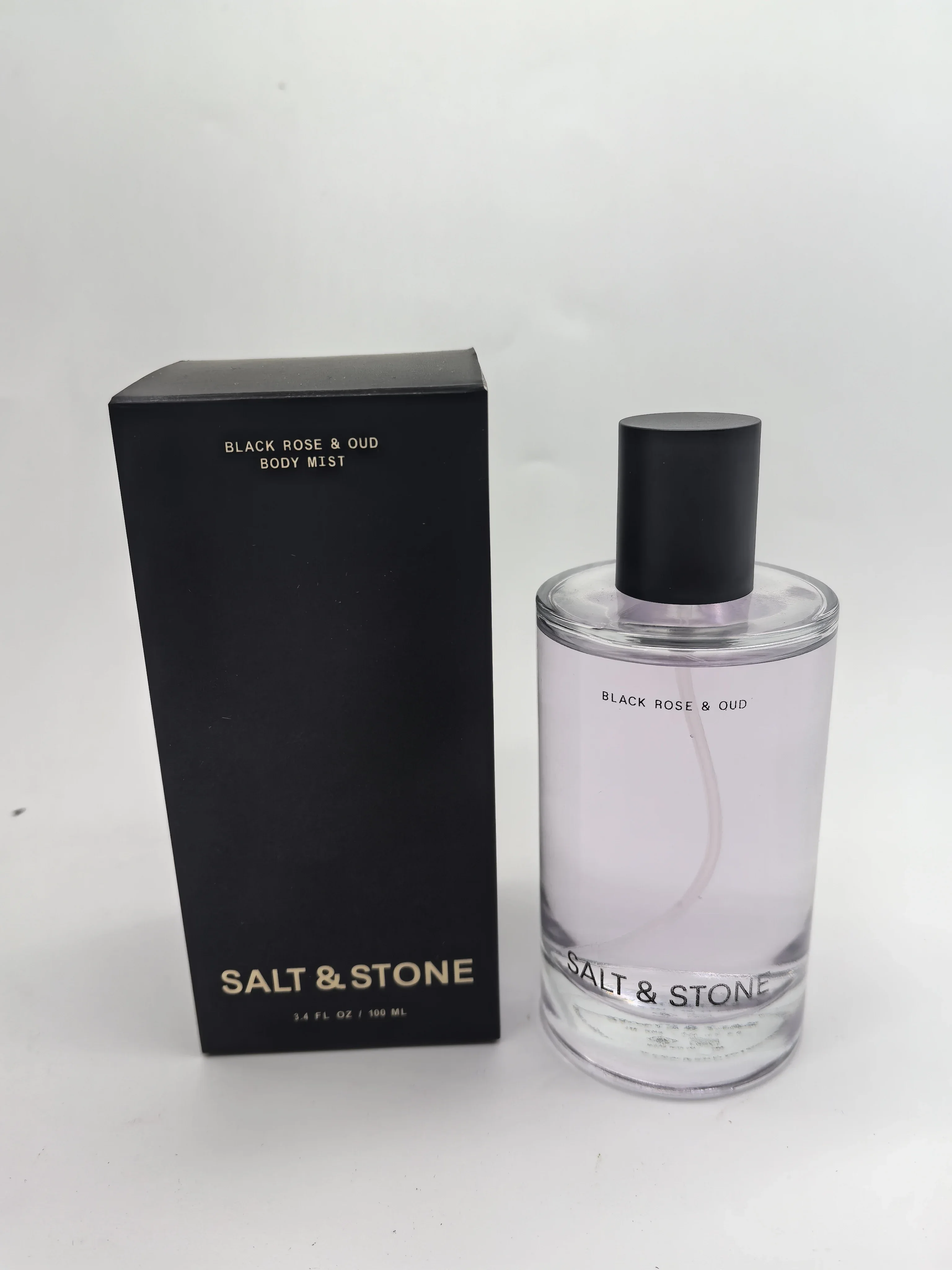 SALT & STONE Black Rose & Oud Body Mist 100 мл — цветочный древесный парфюм унисекс, подарок на Рождество, День Благодарения
SALT & STONE Black Rose & Oud Body Mist 100 мл — цветочный древесный парфюм унисекс, подарок на Рождество, День Благодарения