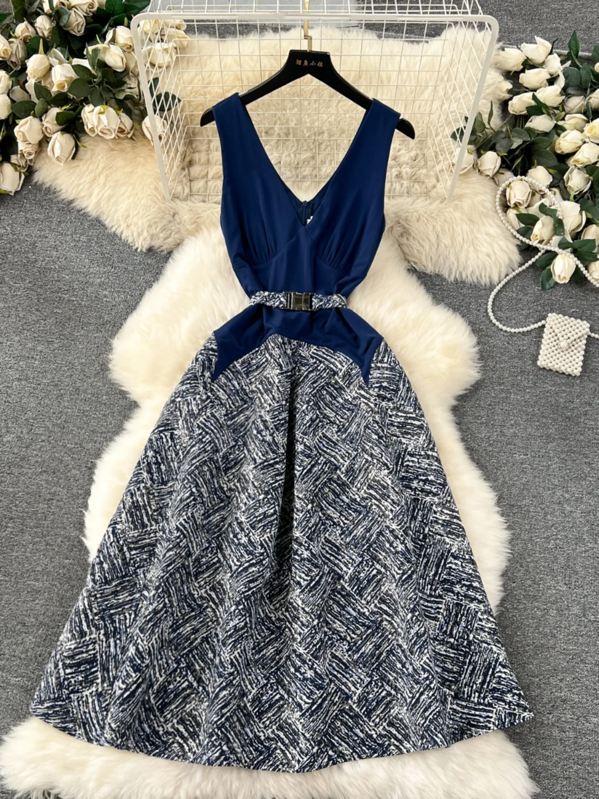 Fashion V-Neck Party Gown for Women Spring Summer French Sleeveless Slim Waist A-Line Long Vestidos Lady Big Swing Dress
Fashion V-Neck Party Gown for Women Spring Summer French Sleeveless Slim Waist A-Line Long Vestidos Lady Big Swing Dress