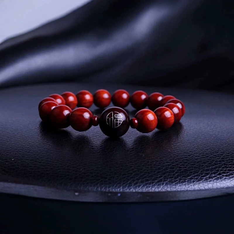 Genuine Indian small-leaf rosewood 12-bead bracelet high oil content and dense old material, paired with silver thread, sui
Genuine Indian small-leaf rosewood 12-bead bracelet high oil content and dense old material, paired with silver thread, sui