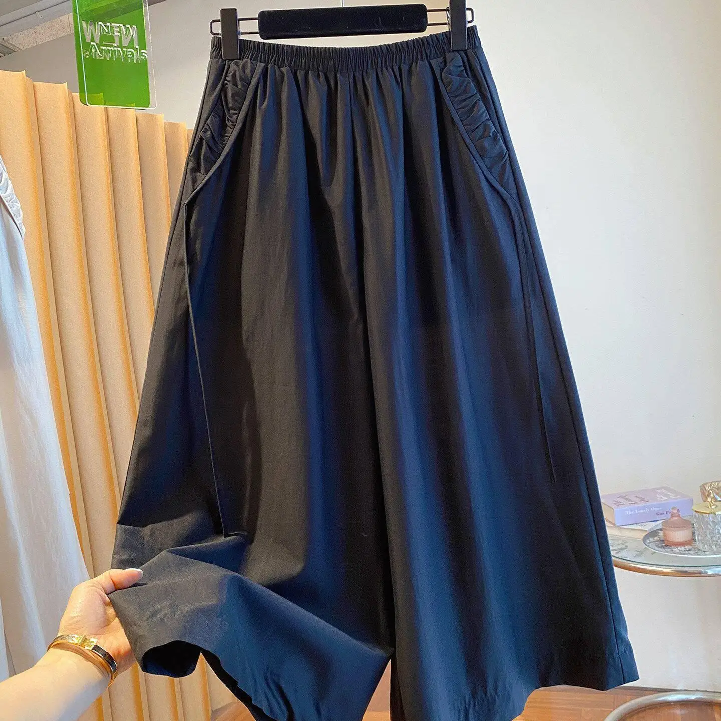 Loose Men's Wide Leg Pants Summer plus Size 300 Pounds American Lazy Style Elastic Waist Design Straight Casual Trousers
Loose Men's Wide Leg Pants Summer plus Size 300 Pounds American Lazy Style Elastic Waist Design Straight Casual Trousers