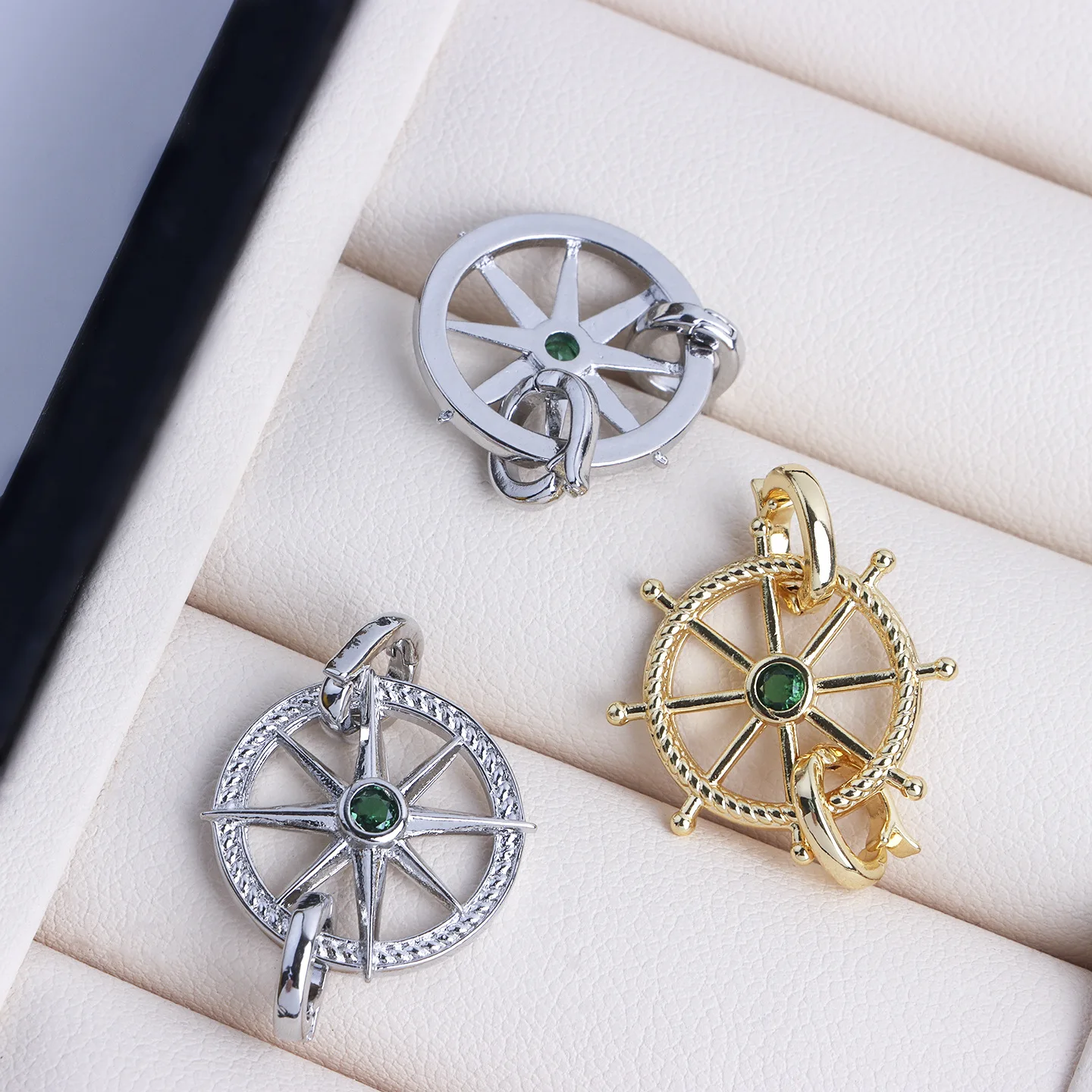 1 Piece Copper Plated 18K Gold Inlaid with Zircon Rudder Pearl Necklace Sweater Chain Connecting Buckle Diy Jewelry Accessories
1 Piece Copper Plated 18K Gold Inlaid with Zircon Rudder Pearl Necklace Sweater Chain Connecting Buckle Diy Jewelry Accessories