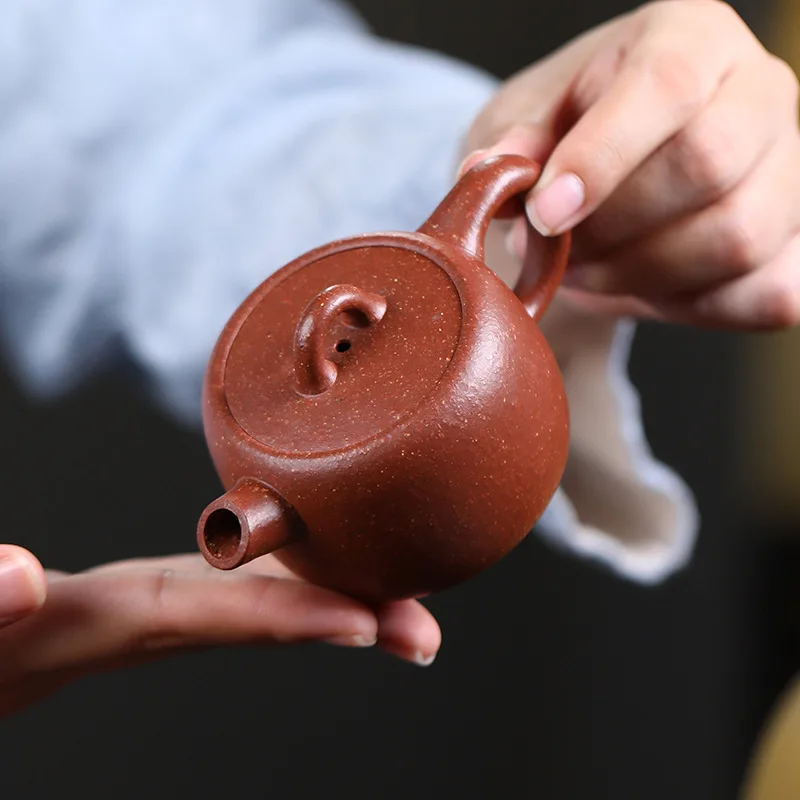 Authentic Yixing Purple Clay Teapot Famous Handmade Boutique Small Capacity Tea Pot Kettle Chinese Zisha Kungfu Tea Set 120ml
Authentic Yixing Purple Clay Teapot Famous Handmade Boutique Small Capacity Tea Pot Kettle Chinese Zisha Kungfu Tea Set 120ml