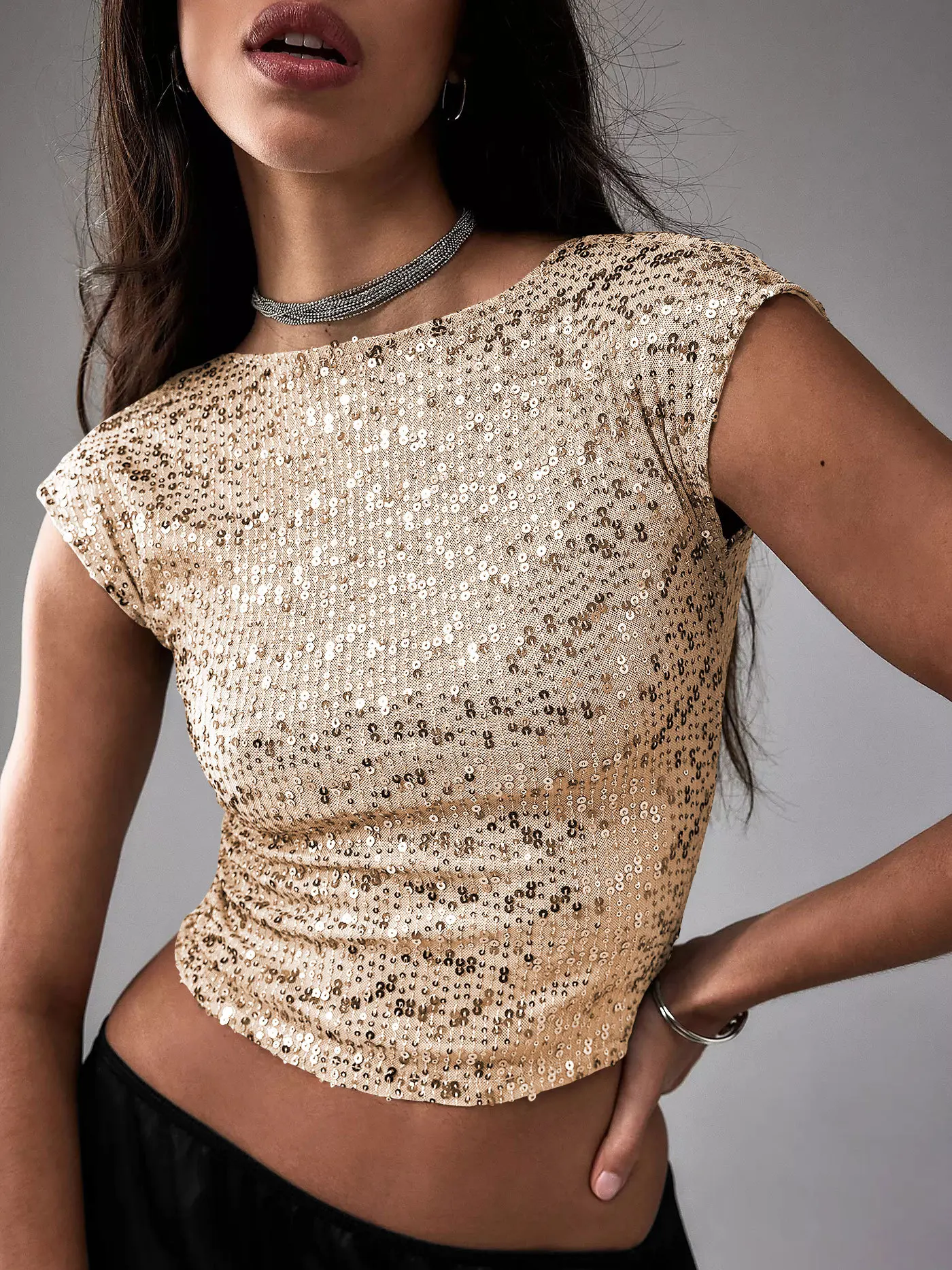 DSMTRC Woman Sexy Clubwear Short Sleeve Gold Glitter Sequin Crop Top Summer Backless Basic Solid Y2k Shine T-shirts
DSMTRC Woman Sexy Clubwear Short Sleeve Gold Glitter Sequin Crop Top Summer Backless Basic Solid Y2k Shine T-shirts