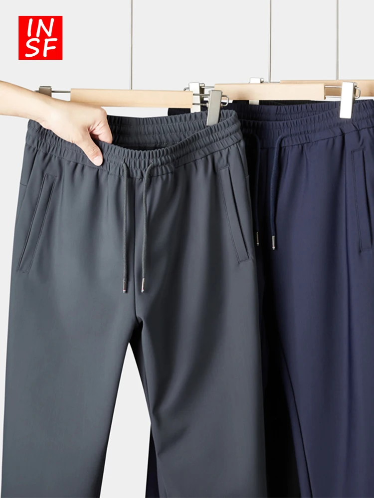 Новые мужские повседневные брюки прямого кроя 2025 года, свободные спортивные штаны с карманами на молнии, модные универсальные брюки с высокой талией из полиэстера
Новые мужские повседневные брюки прямого кроя 2025 года, свободные спортивные штаны с карманами на молнии, модные универсальные брюки с высокой талией из полиэстера