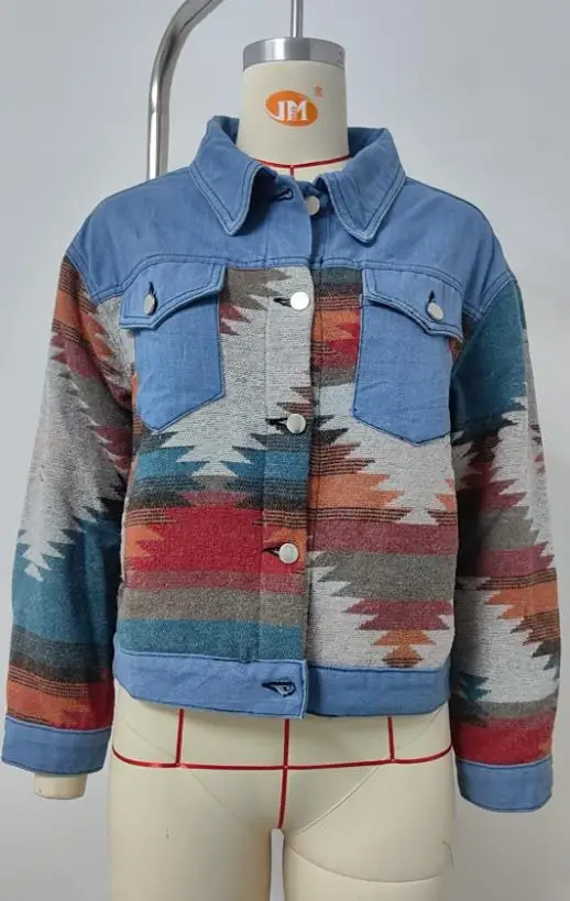 Женская джинсовая куртка, осенняя новая потертая джинсовая куртка с цветными блоками, короткий топ, уличная мода, повседневная джинсовая куртка в стиле ретро 
Женская джинсовая куртка, осенняя новая потертая джинсовая куртка с цветными блоками, короткий топ, уличная мода, повседневная джинсовая куртка в стиле ретро