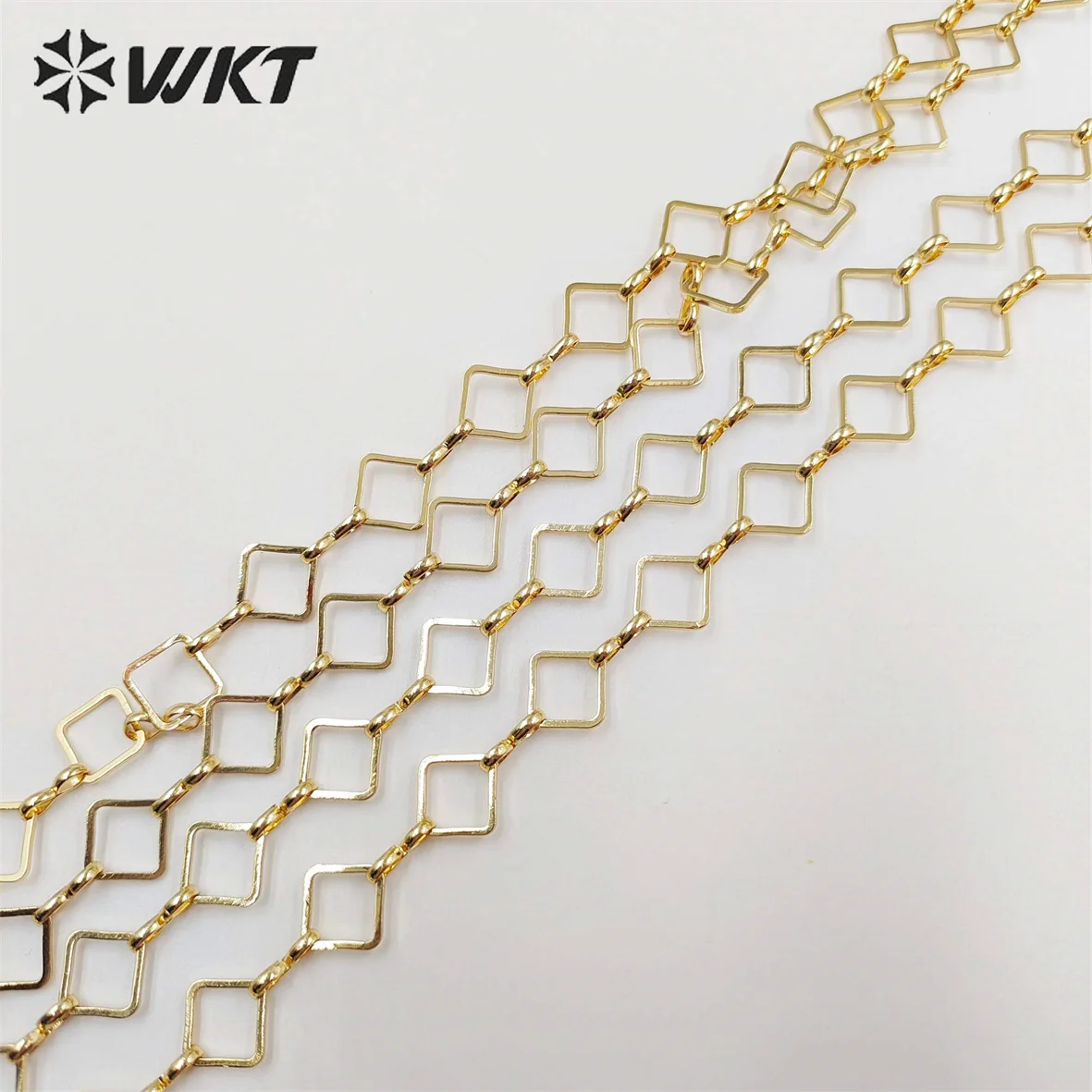 WT-BC191 WKT 2023 Luxury Square Shape Exquisite Chain Women Party Jewelry Yellow Brass Hot Sale 8MMChain With Gold Plated
WT-BC191 WKT 2023 Luxury Square Shape Exquisite Chain Women Party Jewelry Yellow Brass Hot Sale 8MMChain With Gold Plated