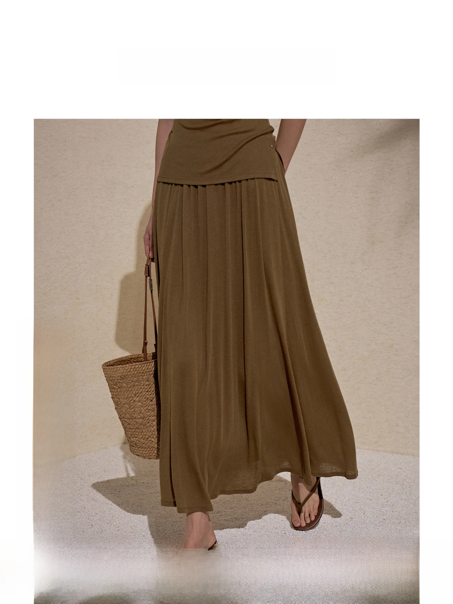 ZhiZhi Cloud Breaks Moon Casual Elegant Pleated A-Line Long Half-Skirt Women Slimming Summer New Style Commute Simple Style
ZhiZhi Cloud Breaks Moon Casual Elegant Pleated A-Line Long Half-Skirt Women Slimming Summer New Style Commute Simple Style