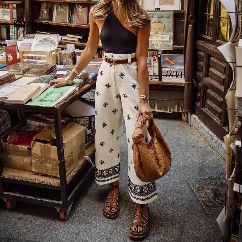 Retro Tribal Geometric Print High Waist Straight Cropped Trousers
Retro Tribal Geometric Print High Waist Straight Cropped Trousers
