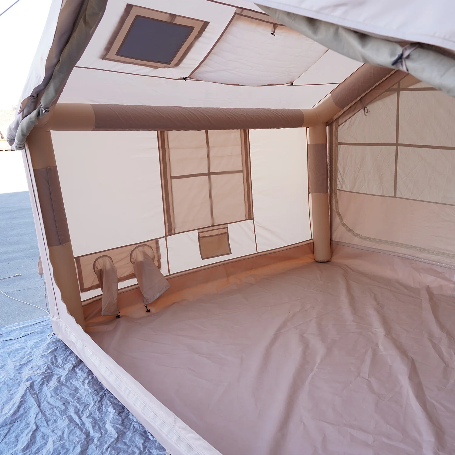 7.5 ㎡ Роскошная надувная палатка на заказ, четырехсезонная быстросъемная палатка для глэмпинга для приключений на свежем воздухе
7.5 ㎡ Роскошная надувная палатка на заказ, четырехсезонная быстросъемная палатка для глэмпинга для приключений на свежем воздухе