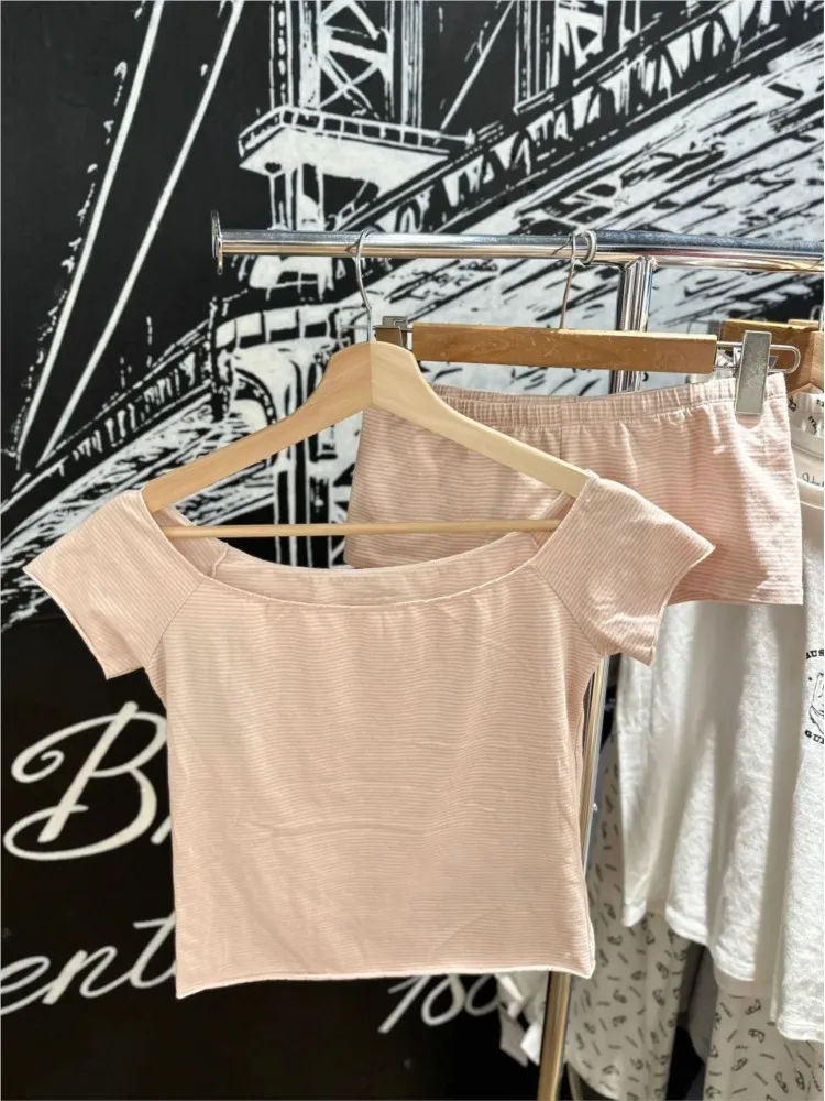 Pink Striped T-shirt Shorts Sets Woman Slash Neck Slim Crop Top+Elastic Waist Straight Sweatshorts Sweet Cotton 2 Piece Outfits
Pink Striped T-shirt Shorts Sets Woman Slash Neck Slim Crop Top+Elastic Waist Straight Sweatshorts Sweet Cotton 2 Piece Outfits