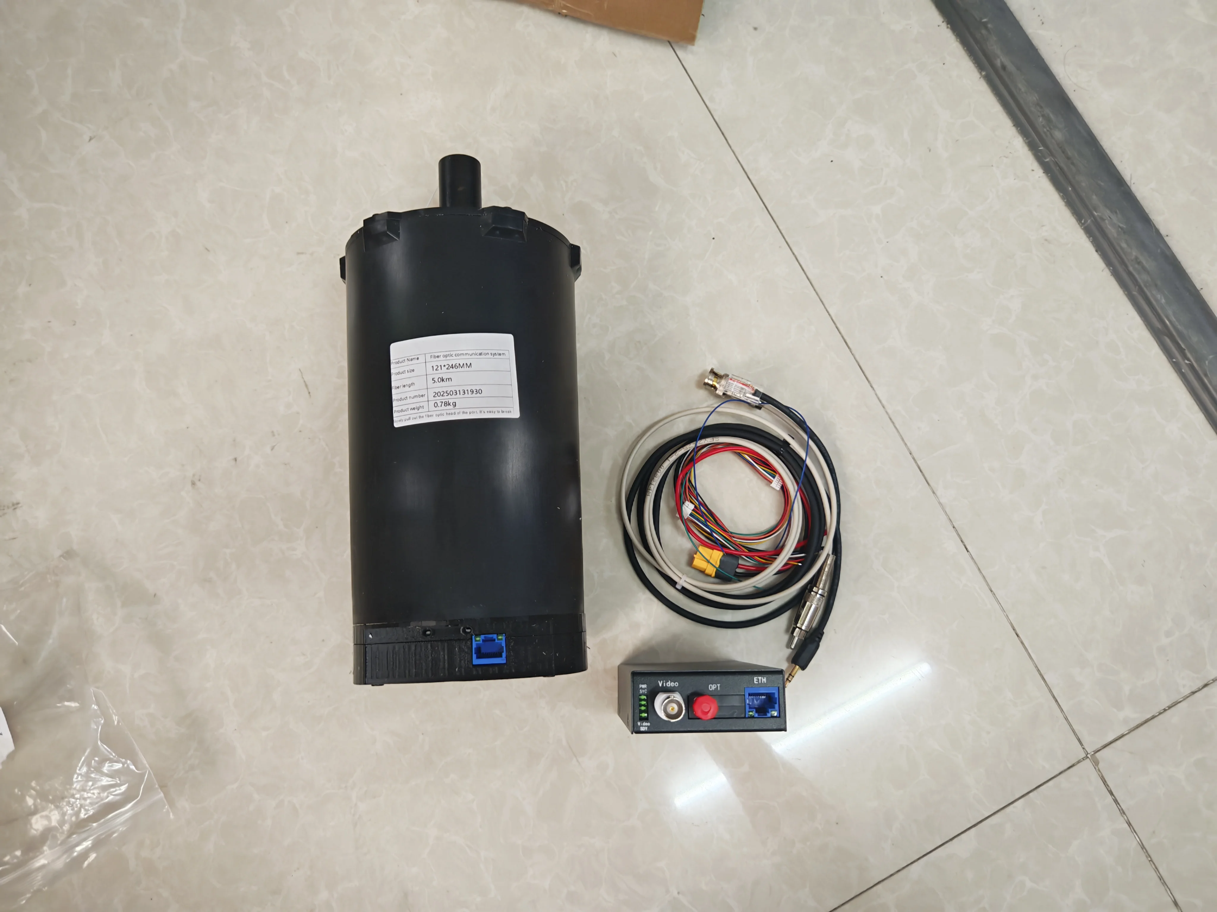 Optical Fiber Video Data Module 0.3mm for FPV Image Transmission to Ground Receiver Optical Link Sky Endpoint Underwater Robot
Optical Fiber Video Data Module 0.3mm for FPV Image Transmission to Ground Receiver Optical Link Sky Endpoint Underwater Robot