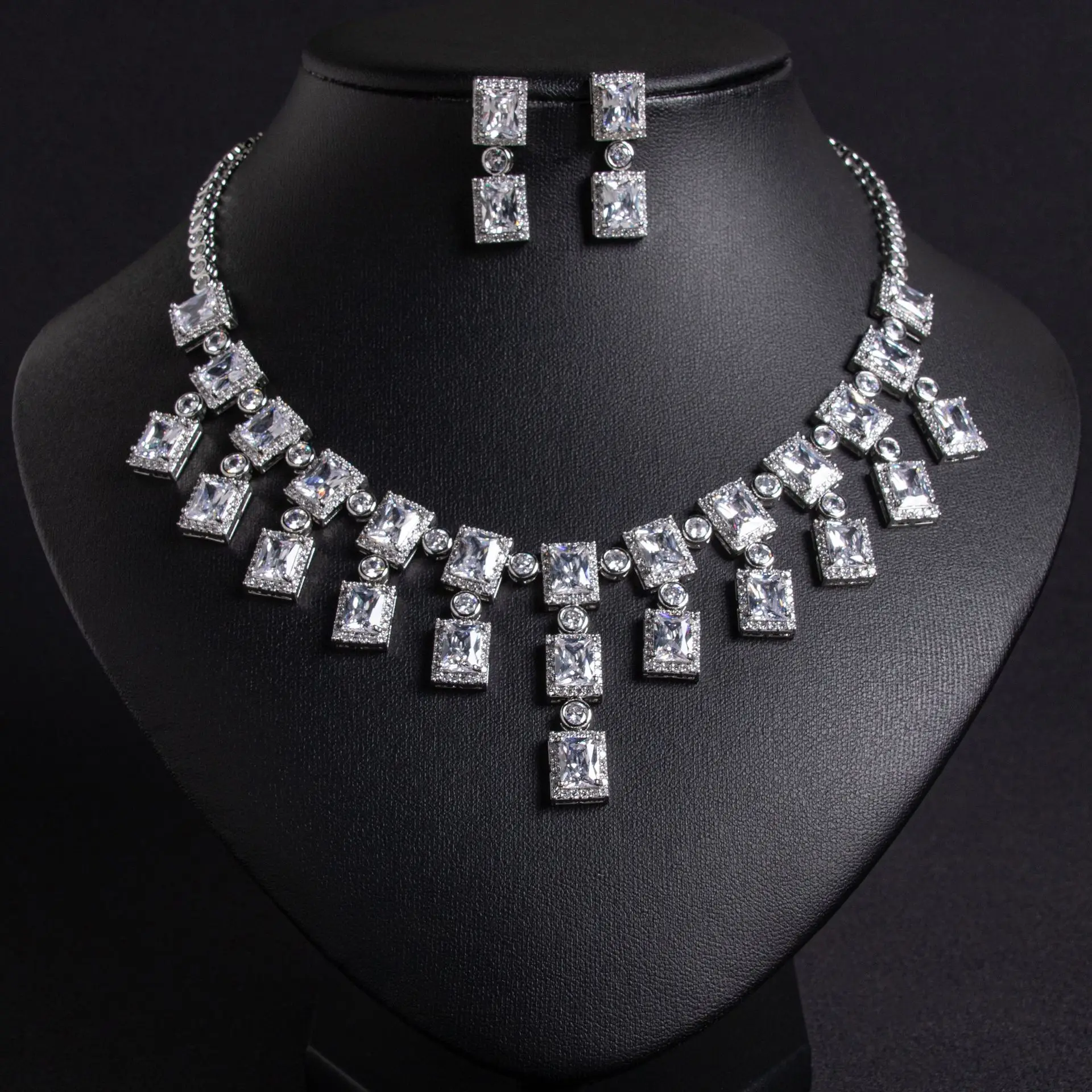 Square Zircon Colored Gemstone Earrings Necklace Set 2025
Square Zircon Colored Gemstone Earrings Necklace Set 2025