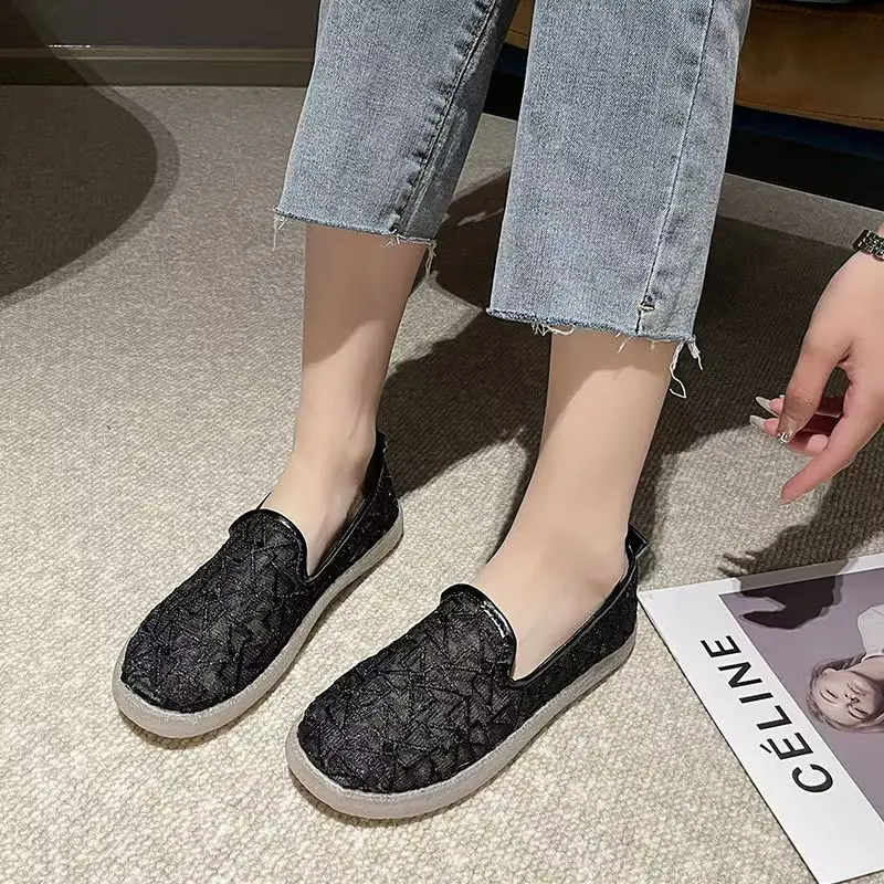 Woman's Summer New Mesh Flat Sole Shoes Soft Sole Non Slip Round Toe Shallow Slip On Breathable Casual Board Shoes Sandals
Woman's Summer New Mesh Flat Sole Shoes Soft Sole Non Slip Round Toe Shallow Slip On Breathable Casual Board Shoes Sandals