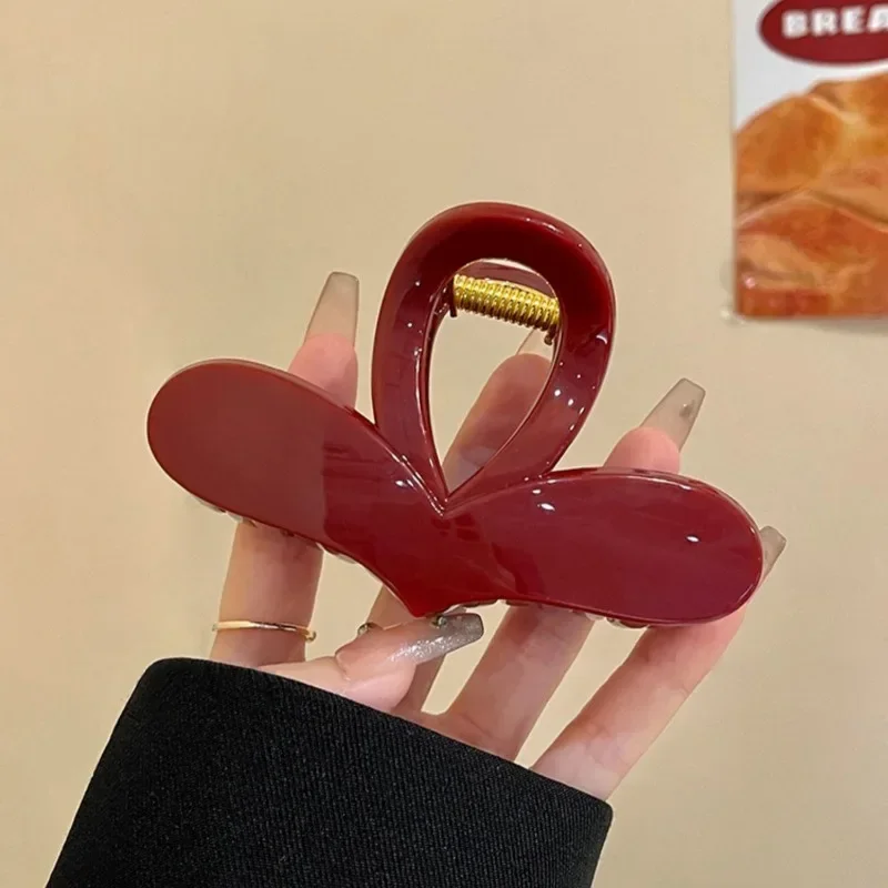 Red Colored Heart Shape Hair Claw For Women Girls Sweet Trendy Headwear Elegant Hairs Clips Hairpin Fashion Hair Accessories
Red Colored Heart Shape Hair Claw For Women Girls Sweet Trendy Headwear Elegant Hairs Clips Hairpin Fashion Hair Accessories