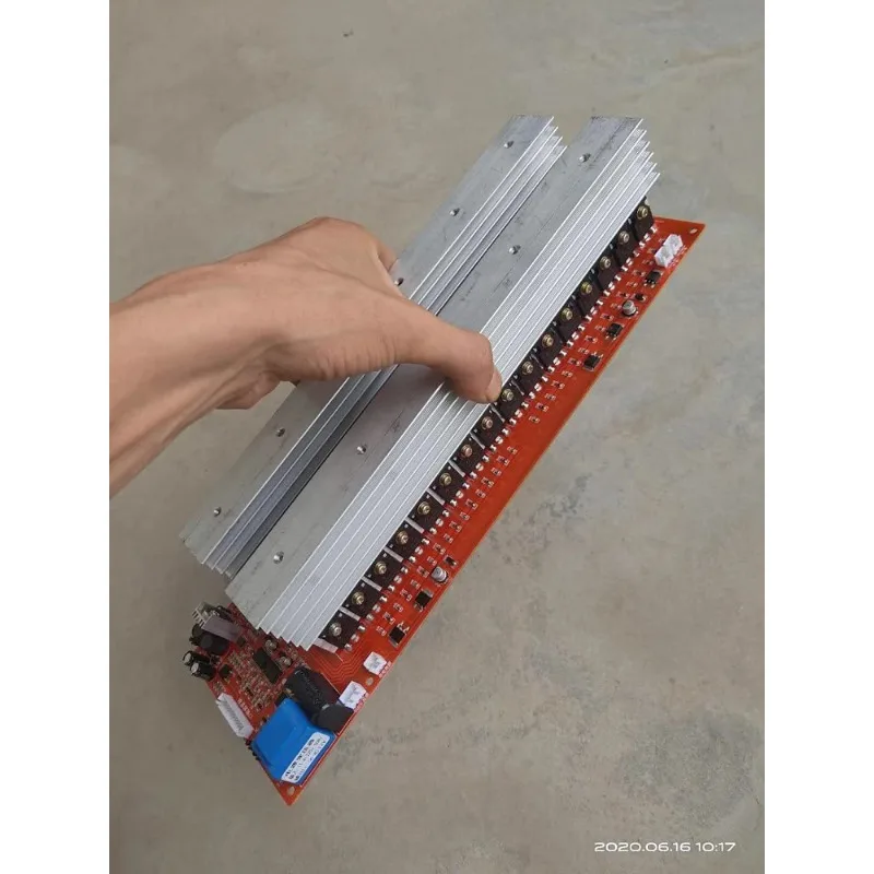 Full chip LCD display power frequency inverter PCB main board 12v to 60v universal
Full chip LCD display power frequency inverter PCB main board 12v to 60v universal