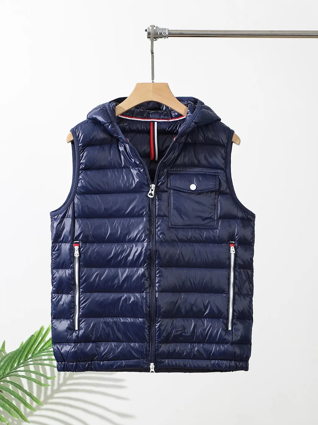 Мужской модный пуховый жилет с 90% пуха, ветрозащитный, водоотталкивающий, легкий, теплый, зимний, на молнии, цветной
Мужской модный пуховый жилет с 90% пуха, ветрозащитный, водоотталкивающий, легкий, теплый, зимний, на молнии, цветной