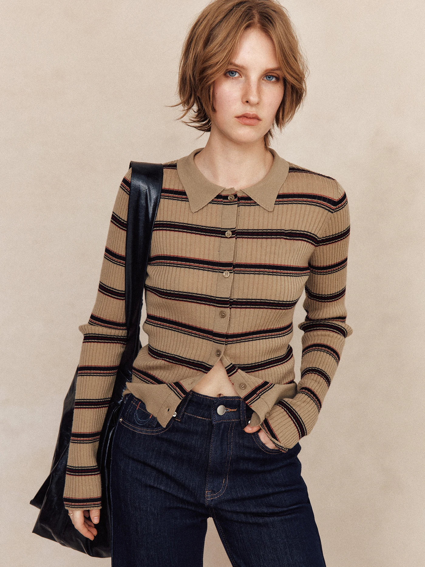 Укороченный кардиган Slim Fit в полоску из шерстяно-шелковой смеси с длинными рукавами для молодых женщин
Укороченный кардиган Slim Fit в полоску из шерстяно-шелковой смеси с длинными рукавами для молодых женщин