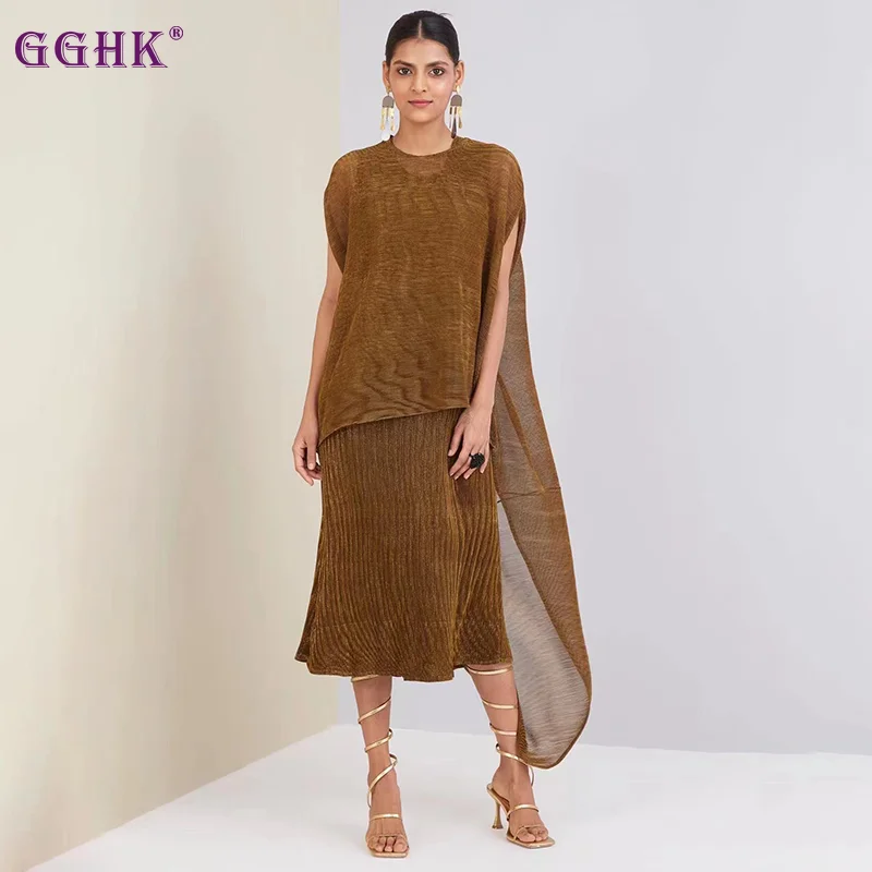 GGHK 2023 Spring and Autumn New Pleated Round Neck Solid Color Sleeveless Top T-shirt + Pleated Half-body Dress Two Sets
GGHK 2023 Spring and Autumn New Pleated Round Neck Solid Color Sleeveless Top T-shirt + Pleated Half-body Dress Two Sets