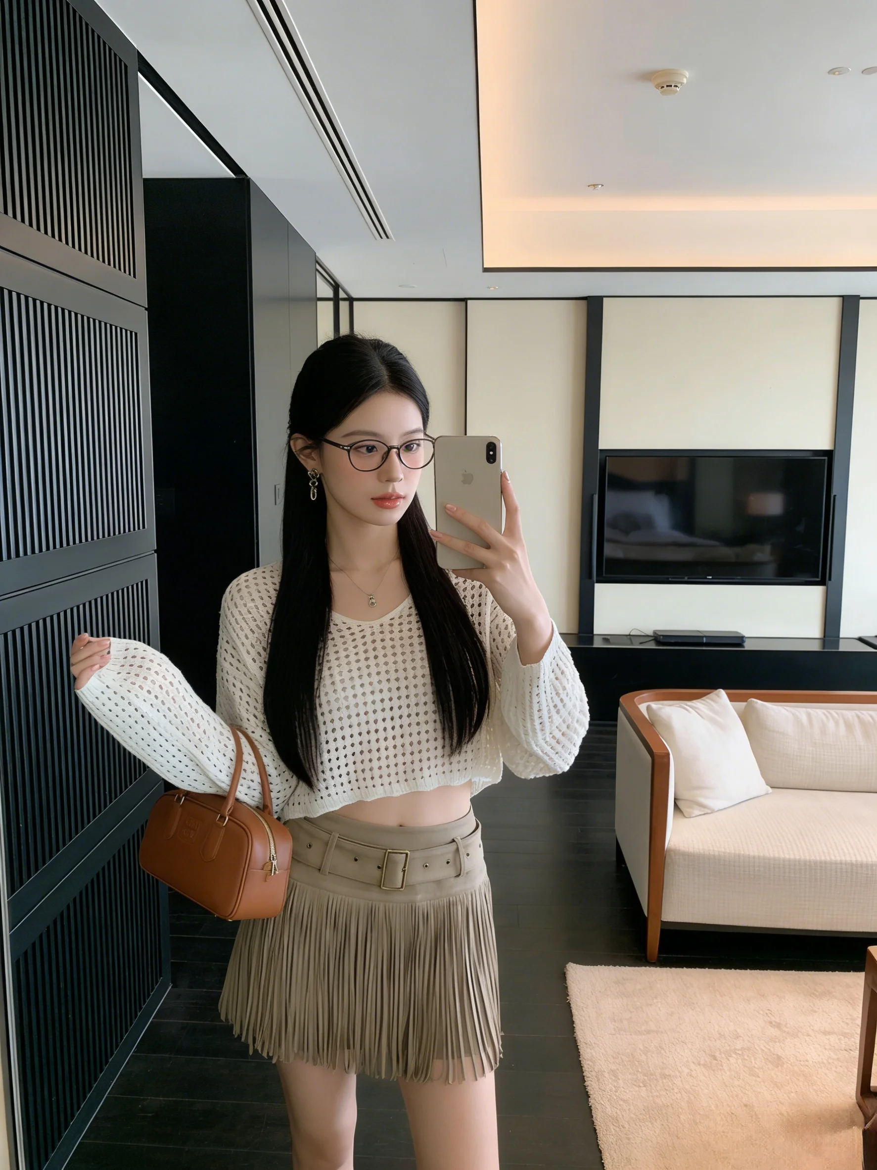 Korean Style High Waist Suede Skirt with Tassel Short A-Line Skirt for Women Daily Wear Summer Fashion Slimming Effect
Korean Style High Waist Suede Skirt with Tassel Short A-Line Skirt for Women Daily Wear Summer Fashion Slimming Effect