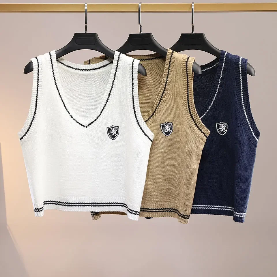 Autumn New Preppy Style Embroidered V-neck Sleeveless Sweater Vest Female All-match Patchwork Knitting Pullover Tank Top Women's
Autumn New Preppy Style Embroidered V-neck Sleeveless Sweater Vest Female All-match Patchwork Knitting Pullover Tank Top Women's