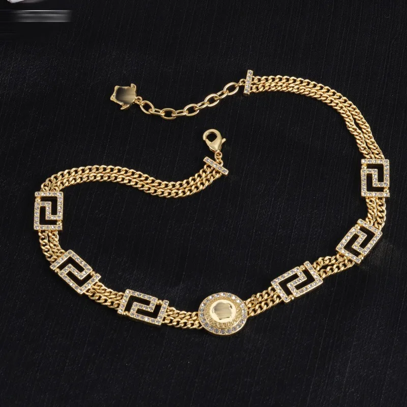 Fan Home Necklace/F Home Medusa Enamel Accessories Rhinestone Thick Chain High Version Classic Retro Necklace Women's Wholesale
Fan Home Necklace/F Home Medusa Enamel Accessories Rhinestone Thick Chain High Version Classic Retro Necklace Women's Wholesale