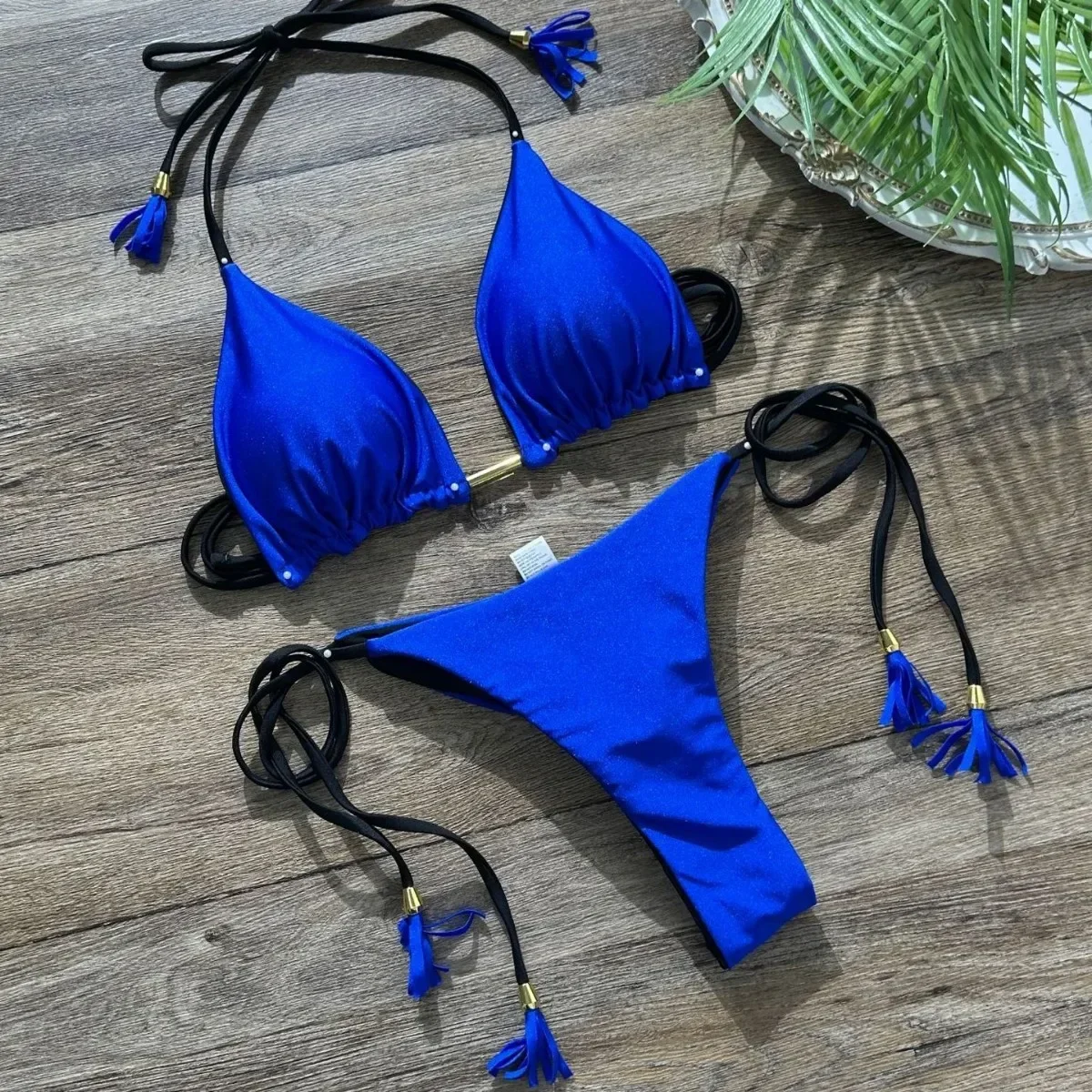 Fashionable Pure Color Bikini Set Women's Separation Design Gathered Belt Accessory Crossbody Swimwear Stylish Beachwear
Fashionable Pure Color Bikini Set Women's Separation Design Gathered Belt Accessory Crossbody Swimwear Stylish Beachwear