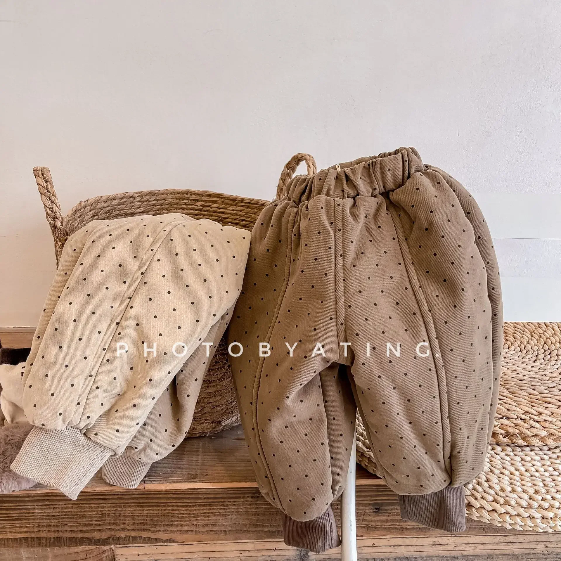 Children Pant Winter New Cotton Pants Warm Trousers Quilted Dot Thickened Corduroy Pants Boy's Pant Warm Girl Trousers
Children Pant Winter New Cotton Pants Warm Trousers Quilted Dot Thickened Corduroy Pants Boy's Pant Warm Girl Trousers