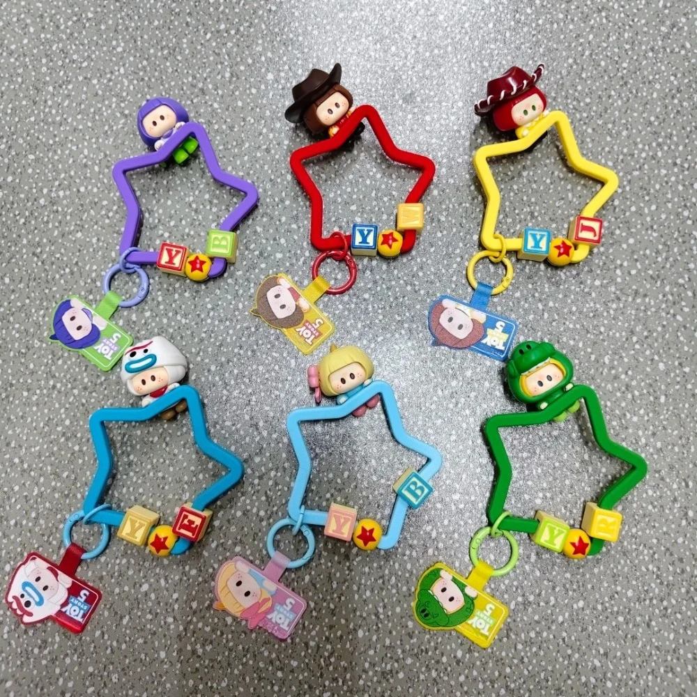 YOYO X Toy Story 5 Cellphone Pendant Blind Box Woody Buzz Lightyear Figure Doll Key Chain Decoration Surprise Bag Charm Toy Gift
YOYO X Toy Story 5 Cellphone Pendant Blind Box Woody Buzz Lightyear Figure Doll Key Chain Decoration Surprise Bag Charm Toy Gift