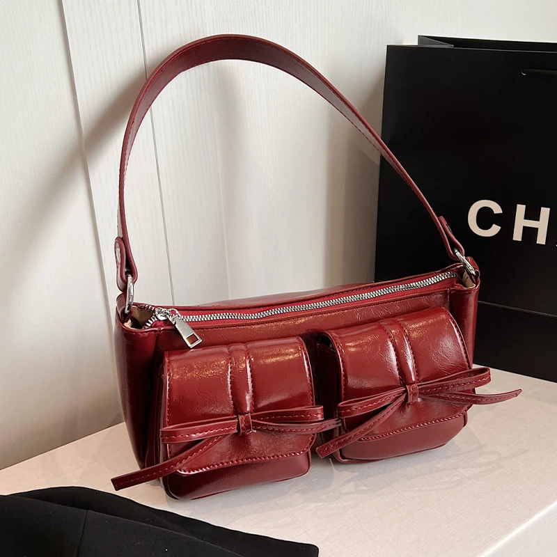 Модная дизайнерская сумка через плечо из искусственной кожи с двойными карманами для женщин 2024, трендовая женская сумка через плечо, сумки в форме полумесяца под мышками, красные
Модная дизайнерская сумка через плечо из искусственной кожи с двойными карманами для женщин 2024, трендовая женская сумка через плечо, сумки в форме полумесяца под мышками, красные