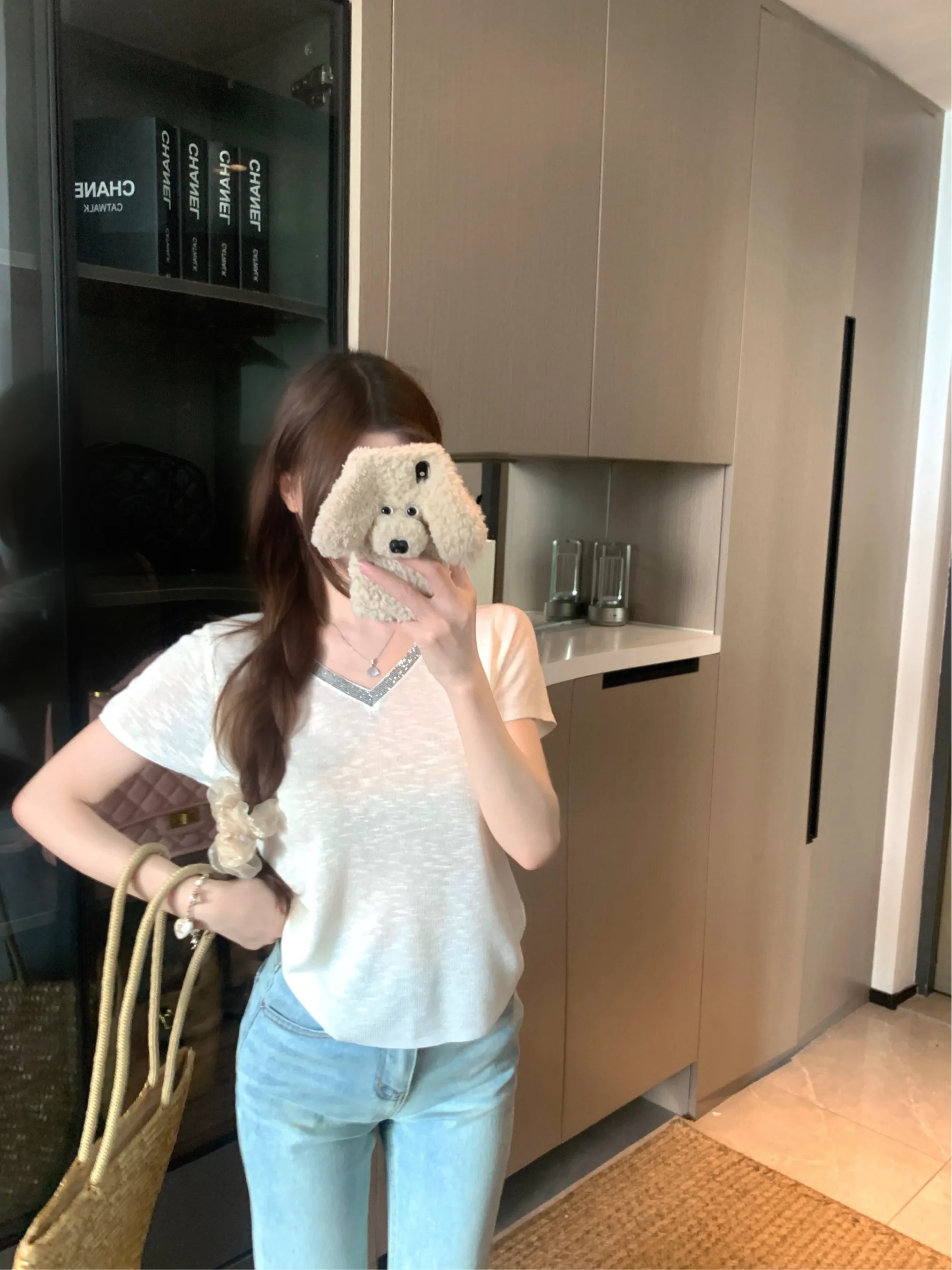 Loose Fit Short Sleeve V-Neck T-Shirt Women's Summer New Style Korean Version plus Size Breathable Thin Knitted Shirt for Dai...
Loose Fit Short Sleeve V-Neck T-Shirt Women's Summer New Style Korean Version plus Size Breathable Thin Knitted Shirt for Dai...
