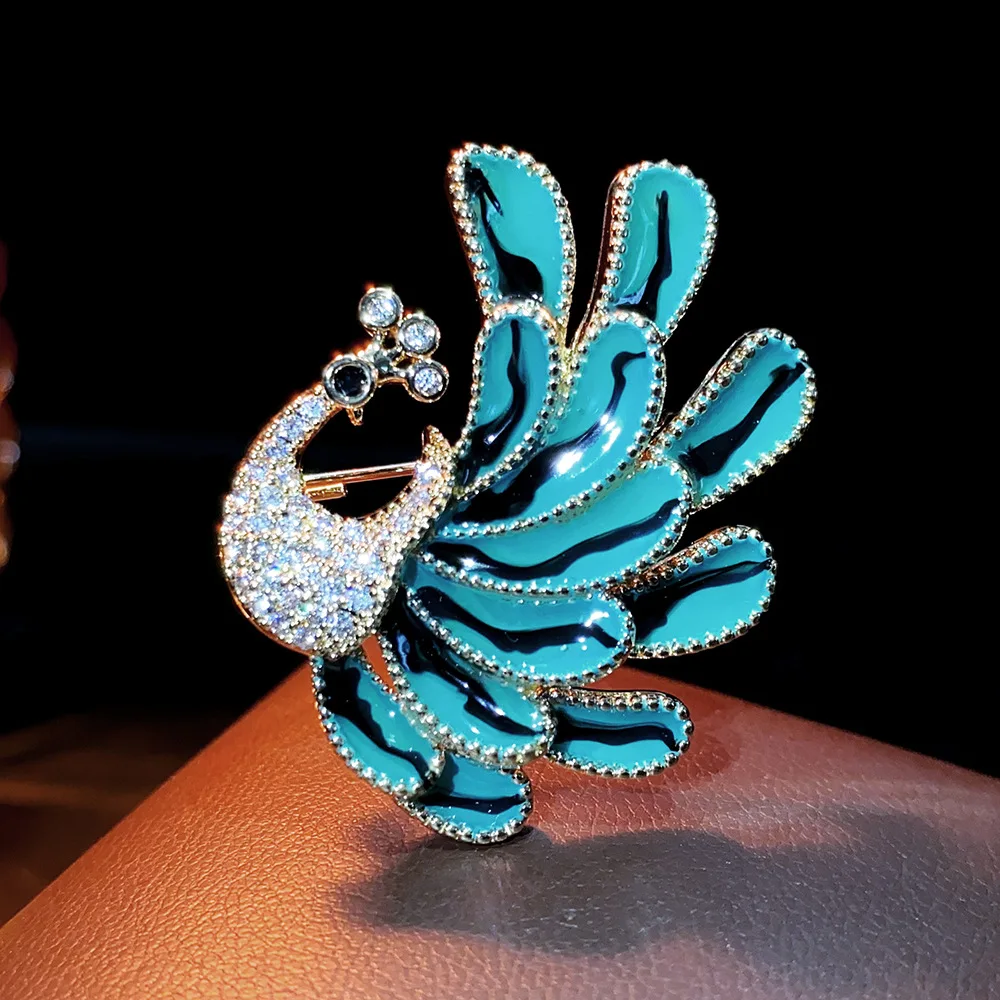 Брошь со стразами в форме павлина и бабочки, легкая роскошная модная элитная одежда, аксессуары для вечернего платья
Брошь со стразами в форме павлина и бабочки, легкая роскошная модная элитная одежда, аксессуары для вечернего платья