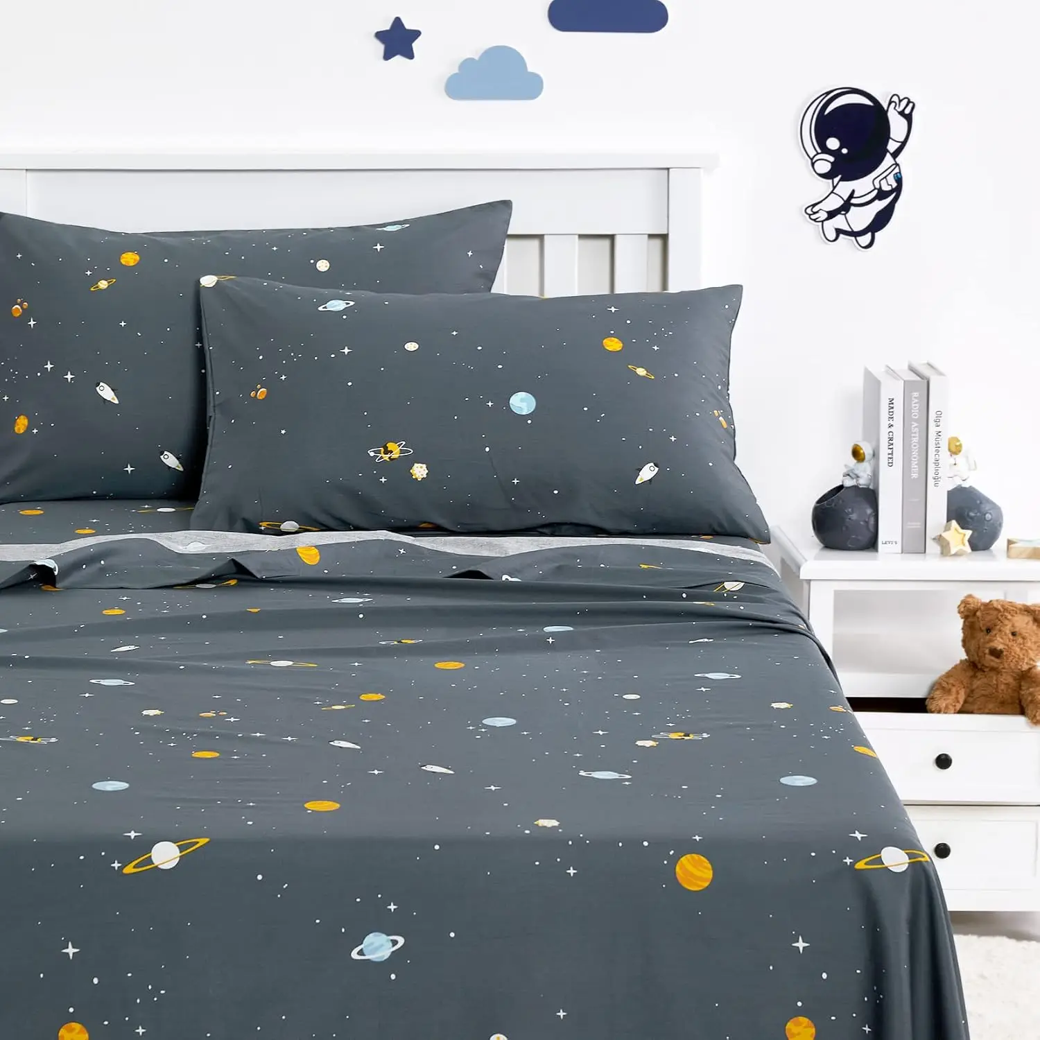 Комплект постельного белья Galaxy для мальчиков, 100% хлопок, размер Twin, с рисунком звезд и планет, с глубокими карманами
Комплект постельного белья Galaxy для мальчиков, 100% хлопок, размер Twin, с рисунком звезд и планет, с глубокими карманами