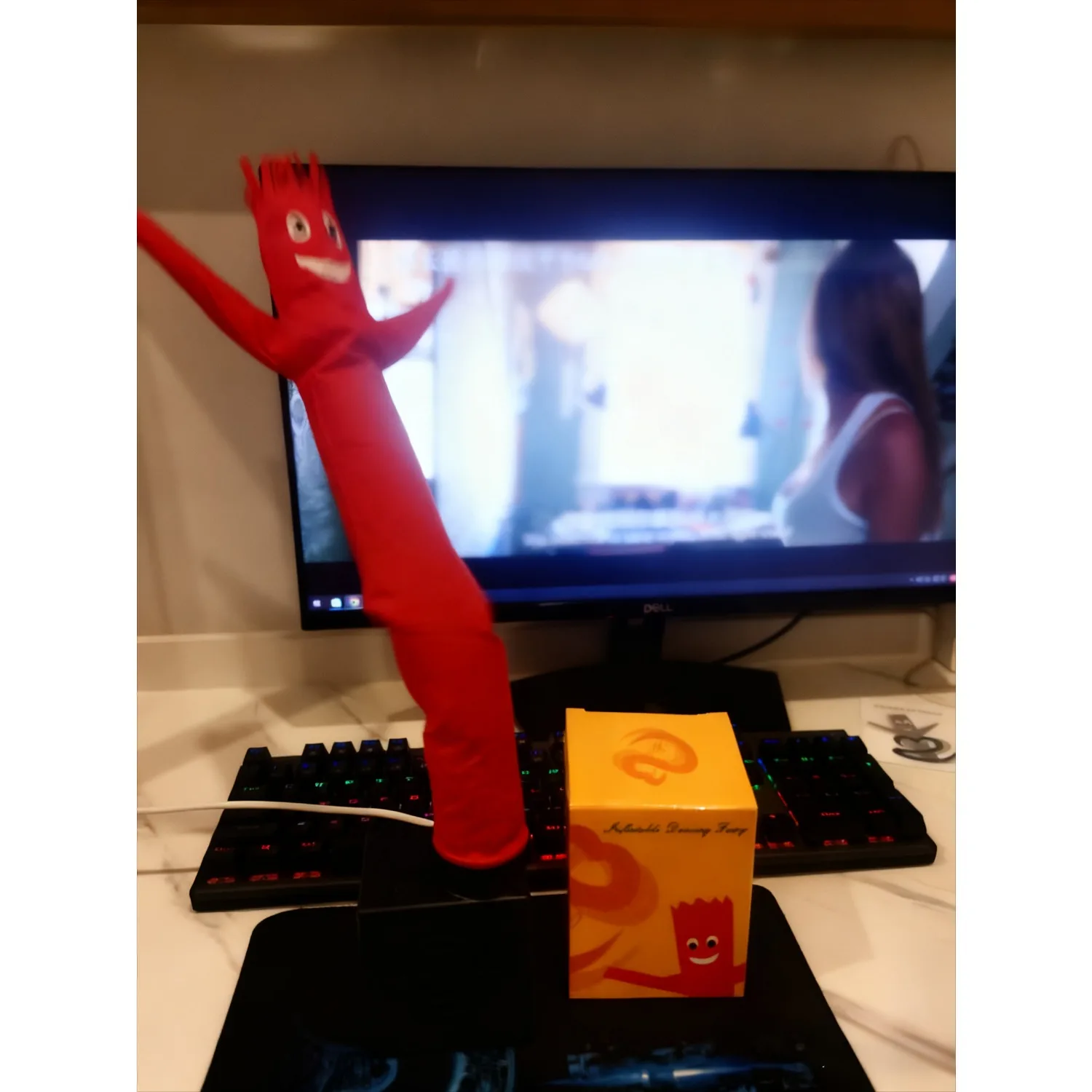 Mini inflatable dancing man | desktop swaying air model; internet celebrity funny doll; office decompression tool,Birthday gift
Mini inflatable dancing man | desktop swaying air model; internet celebrity funny doll; office decompression tool,Birthday gift