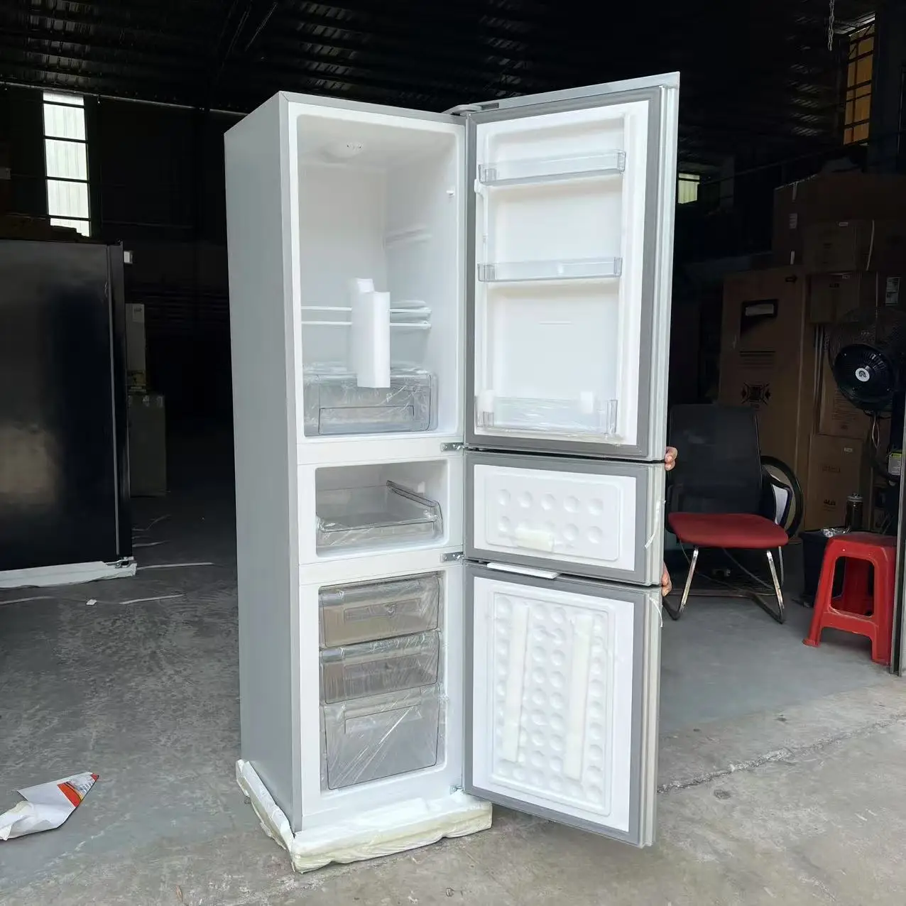 Вертикальный 3-дверный холодильник премиум-класса на 2025 л, 250 л — вертикальная нержавеющая сталь с прямым охлаждением (рейтинг энергии A+++, 220 В, 50/60 Гц) 
Вертикальный 3-дверный холодильник премиум-класса на 2025 л, 250 л — вертикальная нержавеющая сталь с прямым охлаждением (рейтинг энергии A+++, 220 В, 50/60 Гц)