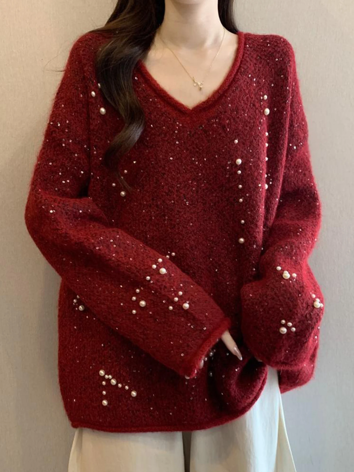 Красный вязаный свитер с V-образным вырезом для женщин больших размеров, осенне-зимний, уникальный, красивый, новогодний, блестящий, теплый топ
Красный вязаный свитер с V-образным вырезом для женщин больших размеров, осенне-зимний, уникальный, красивый, новогодний, блестящий, теплый топ