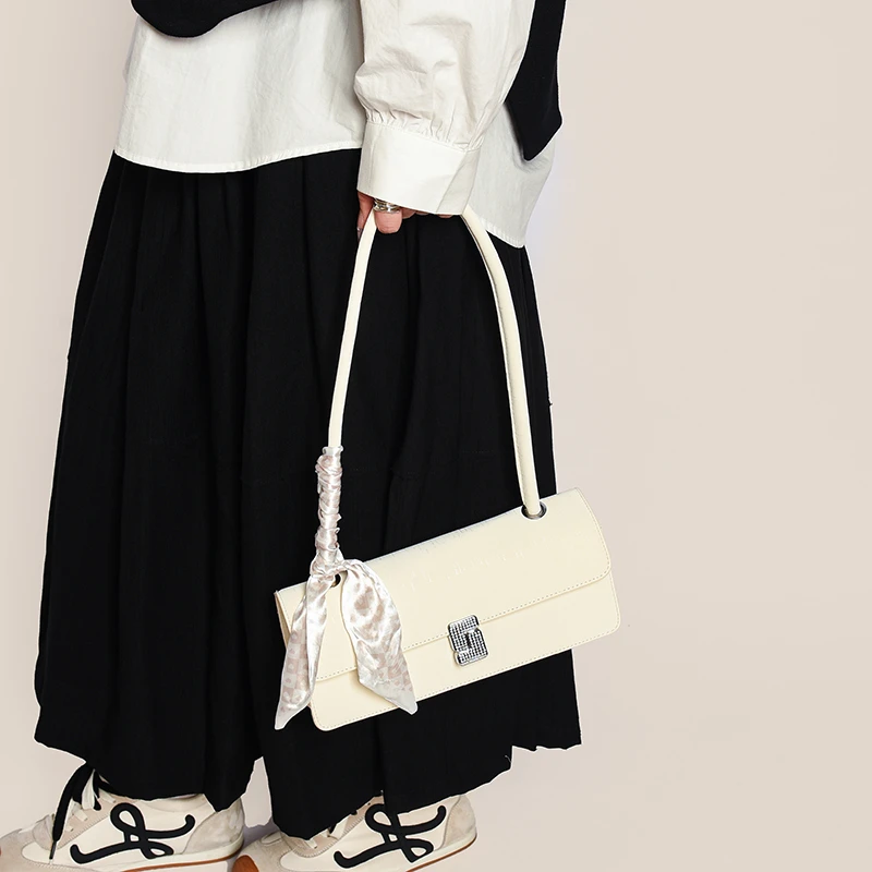 Premium Leather Women's Shoulder Bag, Elegant Crossbody-Bag Handbags By Luxury Famous Designer Classic
Premium Leather Women's Shoulder Bag, Elegant Crossbody-Bag Handbags By Luxury Famous Designer Classic