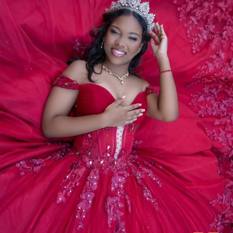 Customized RedQuinceanera Dress Off Shoulder sequin applique 3D flower crystal Lace Long tail vestidos de 15 Quinceanera
Customized RedQuinceanera Dress Off Shoulder sequin applique 3D flower crystal Lace Long tail vestidos de 15 Quinceanera