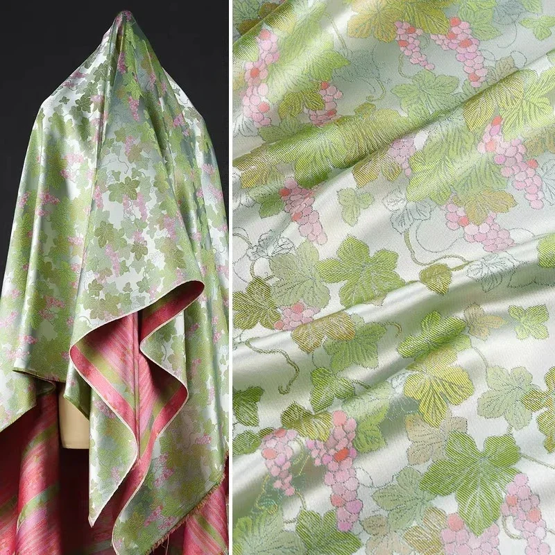 Light Green Glossy Grape Pattern Woven Brocade Jacquard Fabric Sewn Cheongsam Jacket Vest Designer Silk Fabric
Light Green Glossy Grape Pattern Woven Brocade Jacquard Fabric Sewn Cheongsam Jacket Vest Designer Silk Fabric