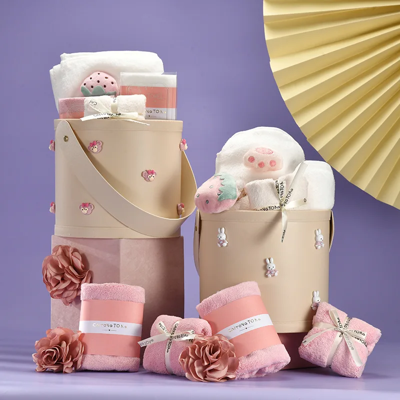 18x19.5cm Plastic Handheld Gift Bucket Rabbit Flower Decor Valentine's Day Bouquet Package Chocolate Present Packaging Boxes
18x19.5cm Plastic Handheld Gift Bucket Rabbit Flower Decor Valentine's Day Bouquet Package Chocolate Present Packaging Boxes