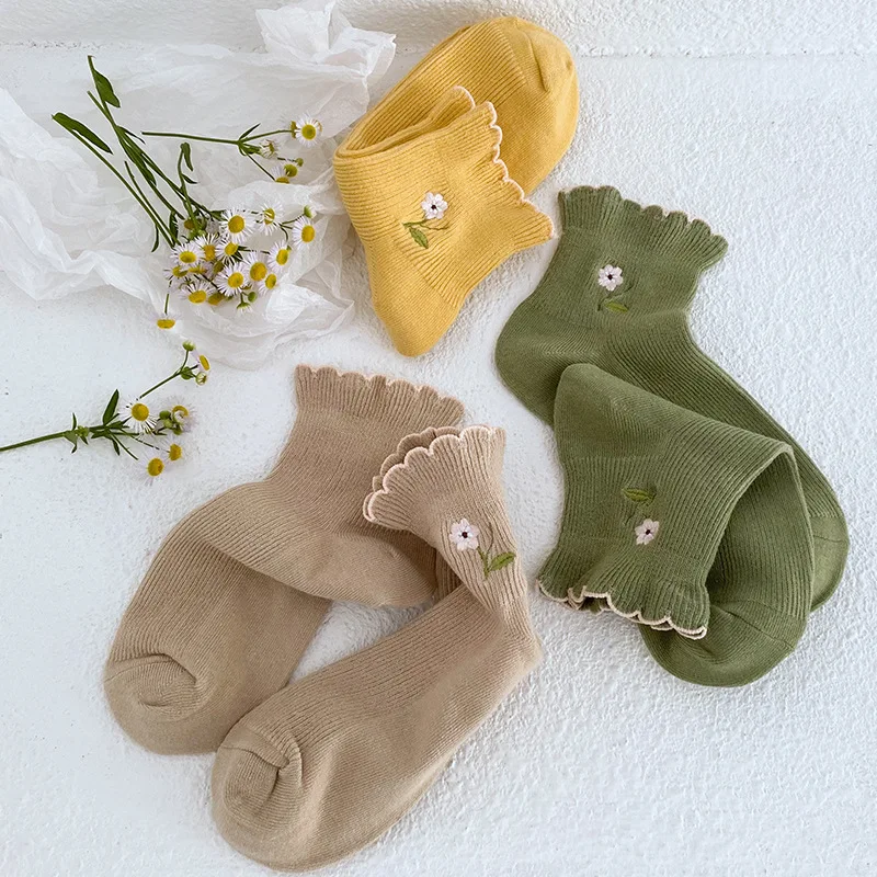 Embroidery Flower Women Socks Japanese Style Sweet Cute Solid Color Cotton Socks Hajuruku Kawaii Floral Breathable Casual Socks
Embroidery Flower Women Socks Japanese Style Sweet Cute Solid Color Cotton Socks Hajuruku Kawaii Floral Breathable Casual Socks