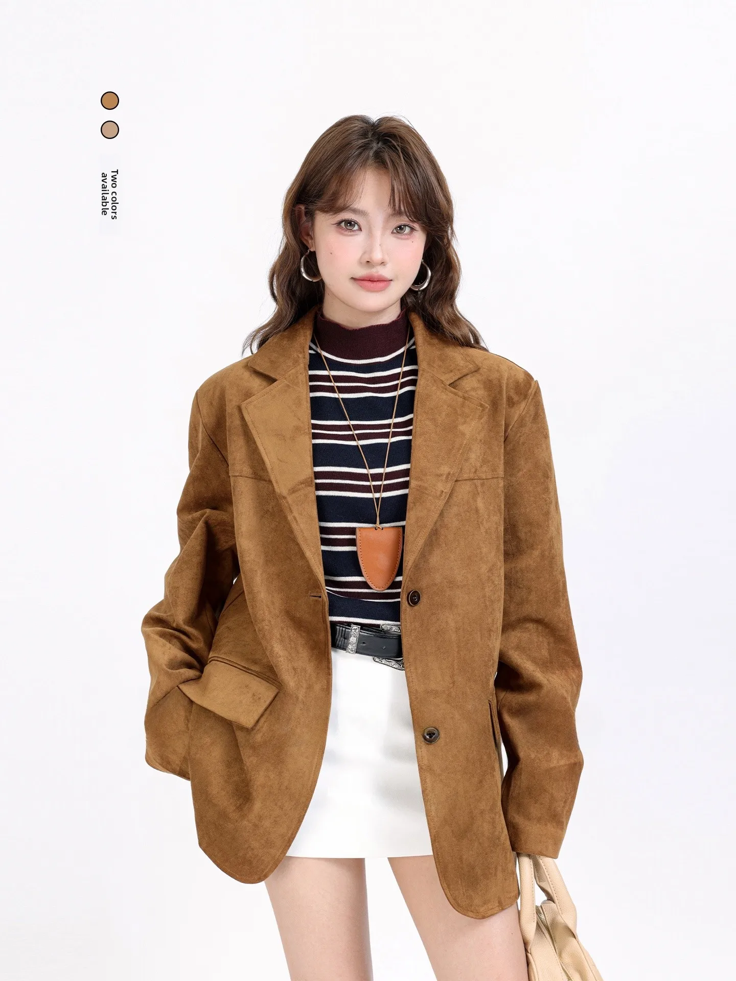 Осенне-зимний замшевый пиджак для женщин: повседневный, профессиональный, в корейском стиле, универсальный, стройнящий, для досуга и карьеры
Осенне-зимний замшевый пиджак для женщин: повседневный, профессиональный, в корейском стиле, универсальный, стройнящий, для досуга и карьеры