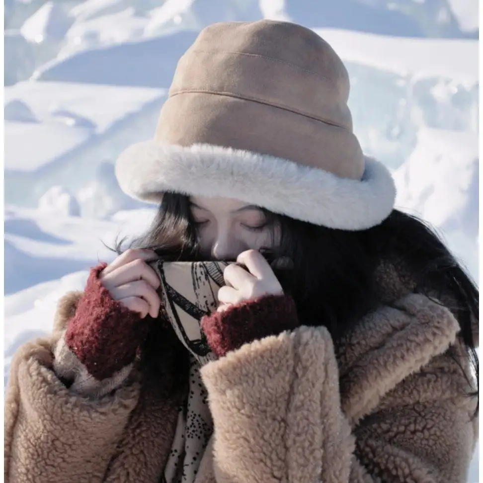 Warm Furry Mongolian Women's Hat Winter Cotton Cap Ear Protection Plush Bucket Cap Stylish Knitted Windproof Warm Hat
Warm Furry Mongolian Women's Hat Winter Cotton Cap Ear Protection Plush Bucket Cap Stylish Knitted Windproof Warm Hat