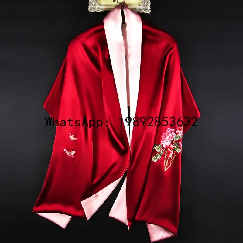 Suzhou embroidered silk cheongsam shawl dress with cape mulberry silk scarf
Suzhou embroidered silk cheongsam shawl dress with cape mulberry silk scarf